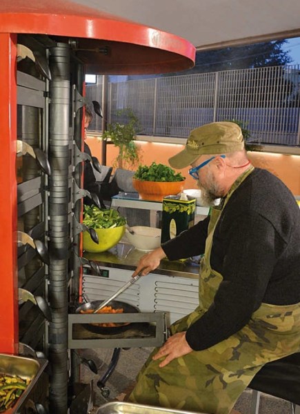 Forno cottura alla brace contemporanea